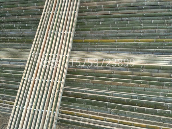 竹羊床（漏糞板）