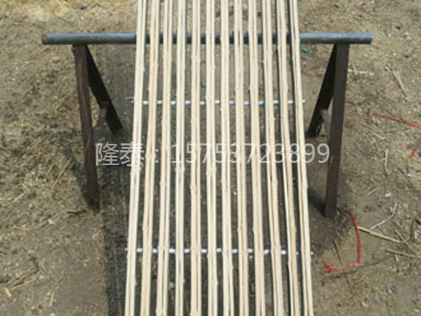 竹羊床（漏糞板）